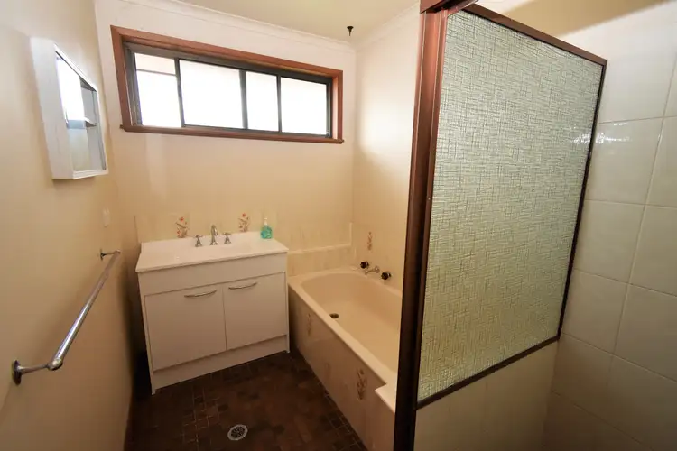 Sixth view of Homely townhouse listing, 2/6 DOREEN COURT, Wangaratta VIC 3677