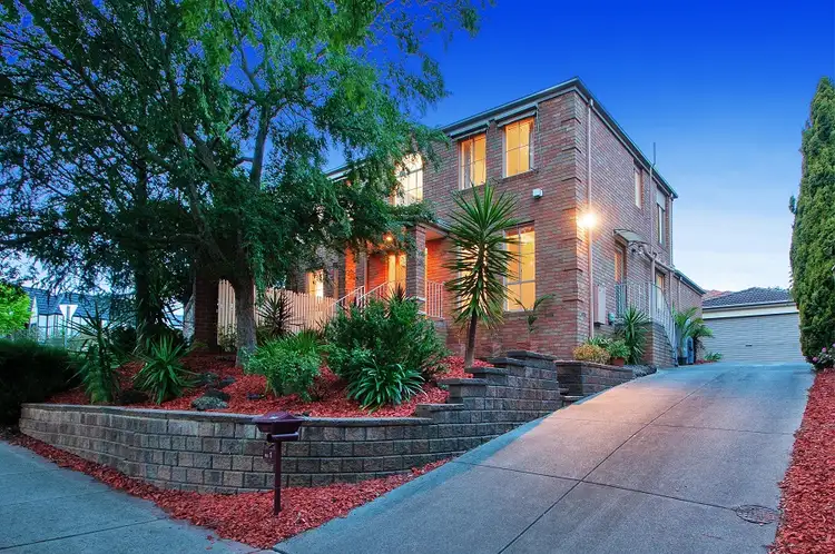 1 Yarraridge Drive, Chirnside Park VIC 3116