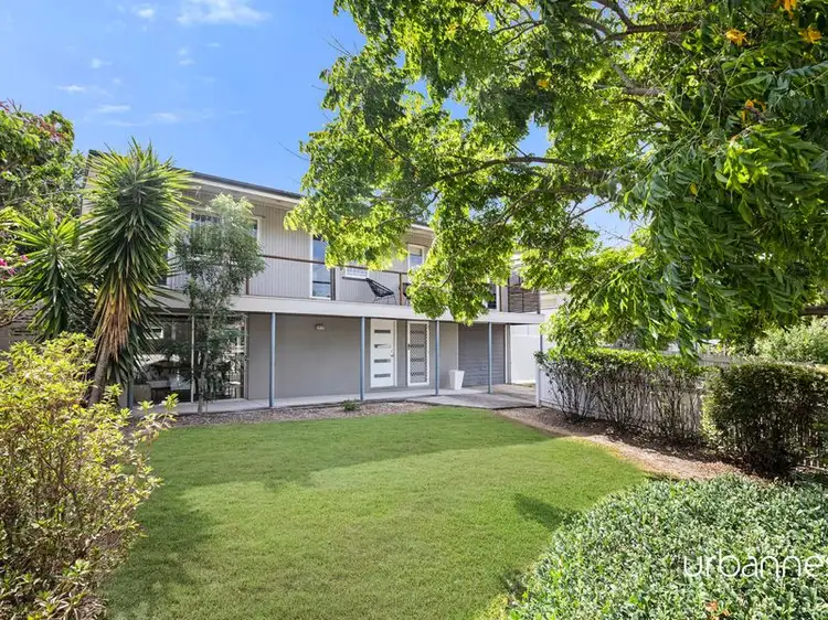 4 Tasman Street, Stafford Heights QLD 4053