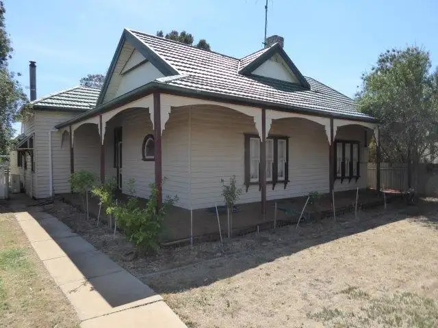 21 Cave Street, Donald VIC 3480