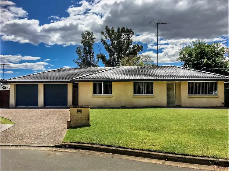 39 Armstein Cr, Werrington NSW 2747