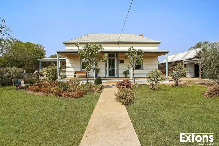 23 WARRICK STREET, Yarrawonga VIC 3730