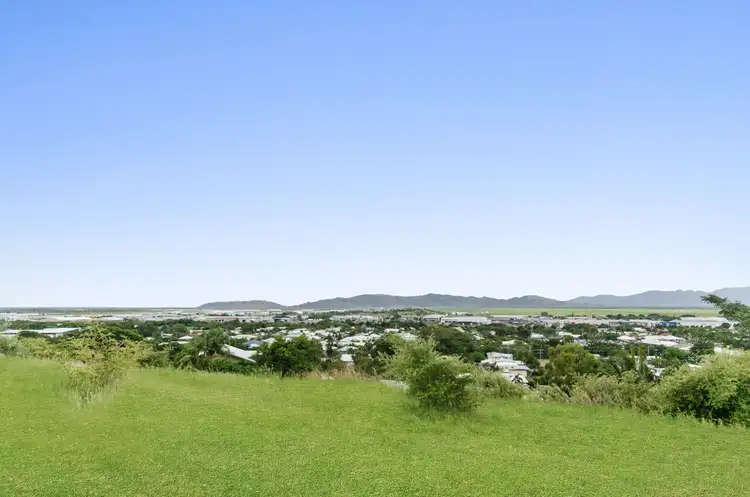 12 Kallanda Street, Mount Louisa QLD 4814