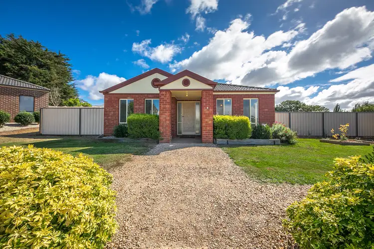 6 Boyd Court, Romsey VIC 3434