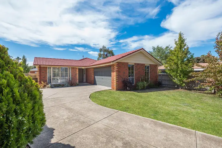 12 Vista Close, Gisborne VIC 3437
