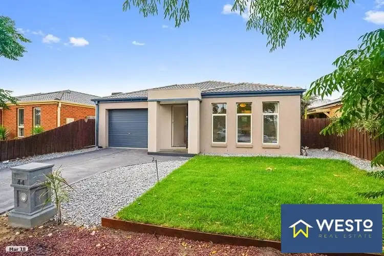 44 Finchley Park Crescent, Tarneit VIC 3029