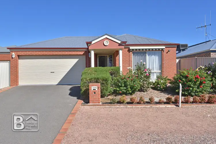 9 DeJong Court, Kangaroo Flat VIC 3555