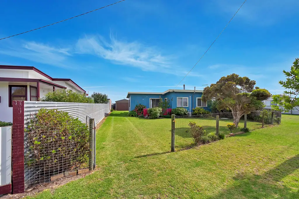 Main view of Homely house listing, 21 Davies Street, Seaspray VIC 3851