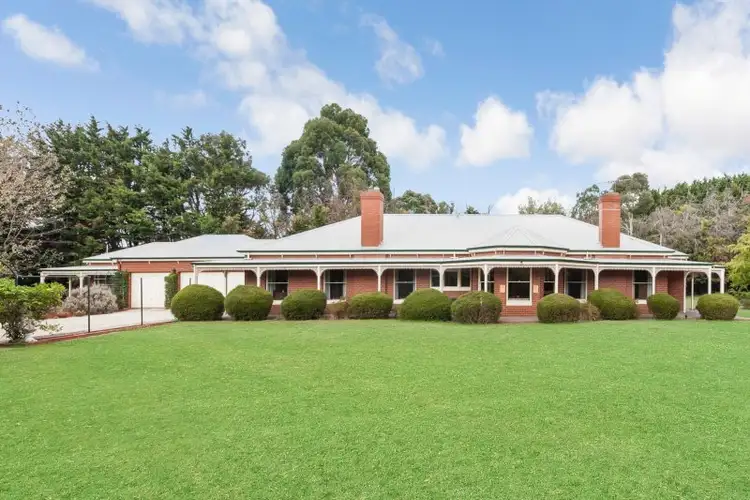 49 Tickawarra Road, Romsey VIC 3434