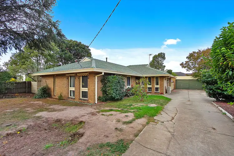 18 Weir Street, Sale VIC 3850