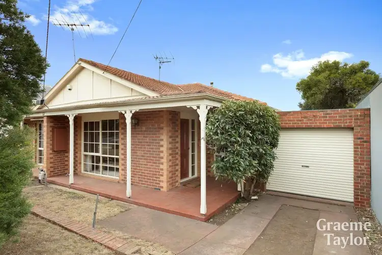 2/57 Fairview Avenue, Newtown VIC 3220