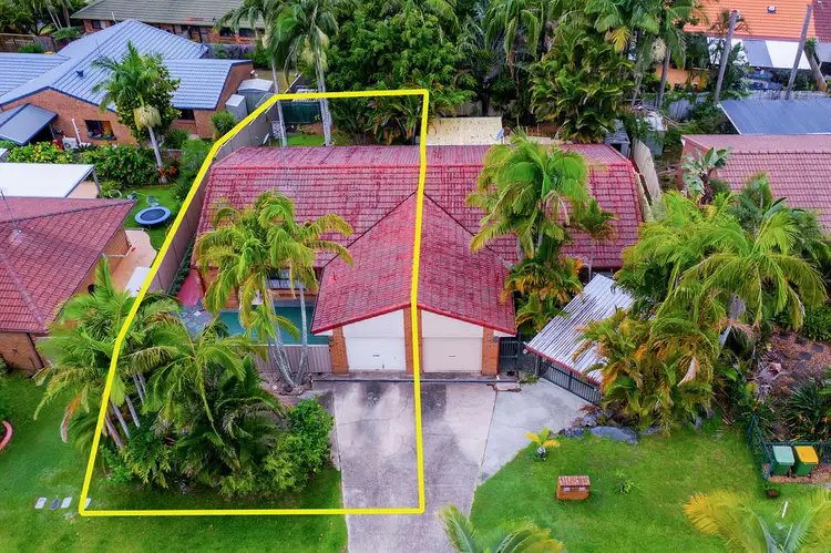 2/2 Callistemon Court, Arundel QLD 4214