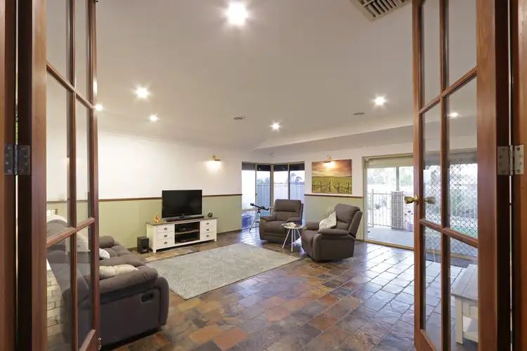 10 FLORA GARDENS, Alexander Heights WA 6064