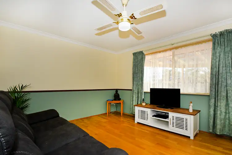 Fifth view of Homely house listing, 10 FREYLER COURT, Alexander Heights WA 6064