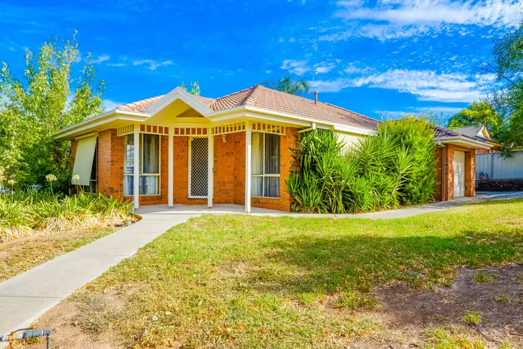 1 & 2/23 SEVERIN COURT, Thurgoona NSW 2640