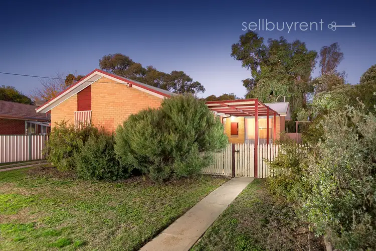 8 WARSAW CRESCENT, Wodonga VIC 3690