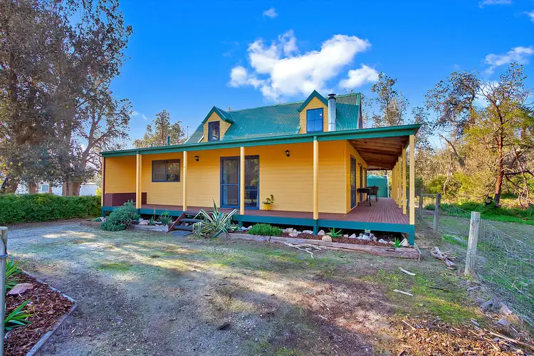 24 Meridan Road, Golden Beach VIC 3851