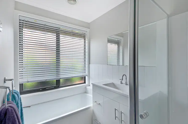Seventh view of Homely house listing, 11 Lowan Court, Portland VIC 3305