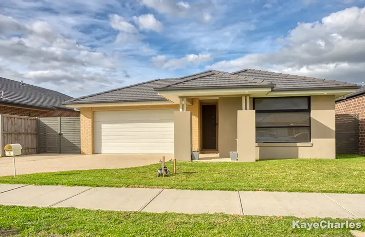 5 Park Central Avenue, Officer VIC 3809