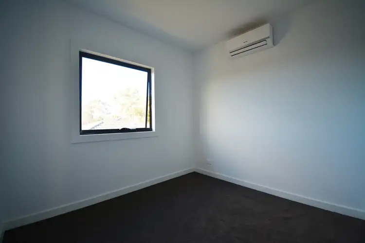 Seventh view of Homely townhouse listing, 2/31 Houlahan Street, Kennington VIC 3550
