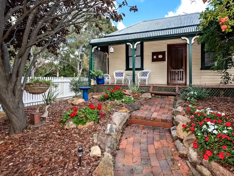 1 Johnson Avenue, Guildford WA 6055