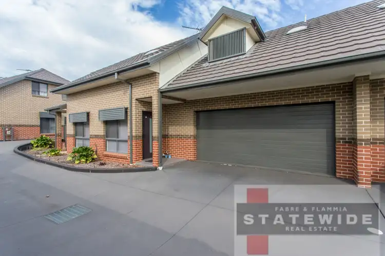 2/6 Canberra Street, Oxley Park NSW 2760