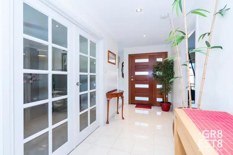Second view of Homely house listing, 6 Mallee Circuit, Pakenham VIC 3810