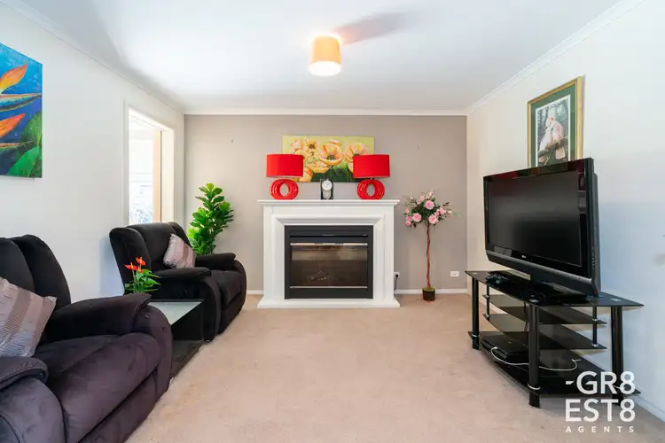 Third view of Homely house listing, 6 Mallee Circuit, Pakenham VIC 3810