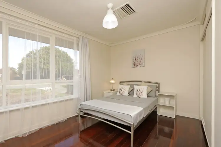 Sixth view of Homely semi-detached listing, 5 Clancy Way, Thornlie WA 6108