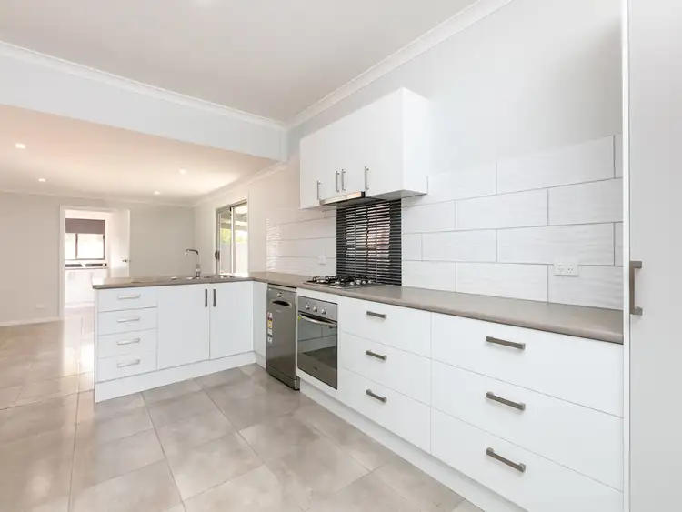 Second view of Homely house listing, 5 Sunnyside Avenue, Mildura VIC 3500