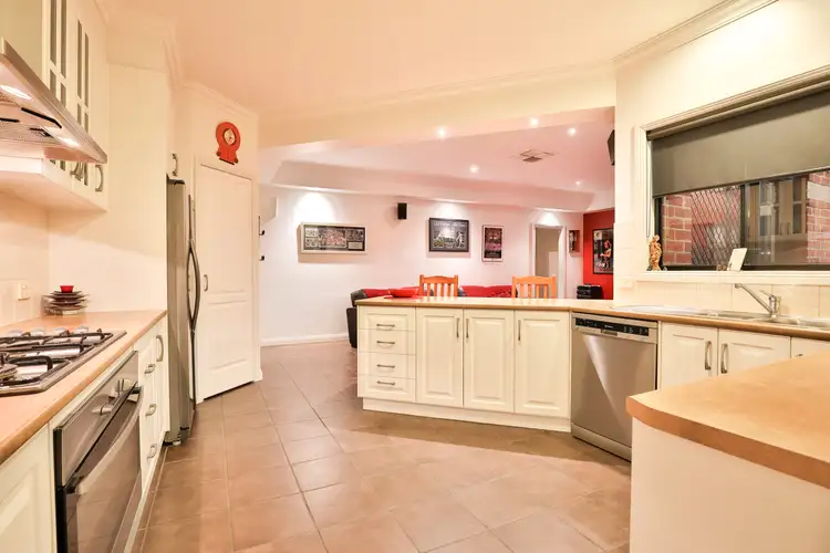 Second view of Homely house listing, 3 Akron Court, Mildura VIC 3500