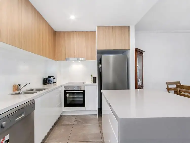 2 Parnell Boulevard, Robina QLD 4226