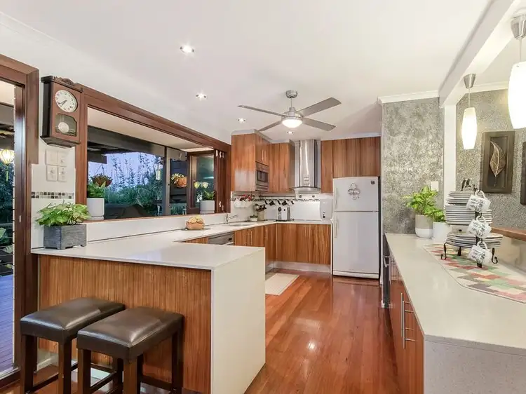 19 Mitchell Avenue, Molendinar QLD 4214