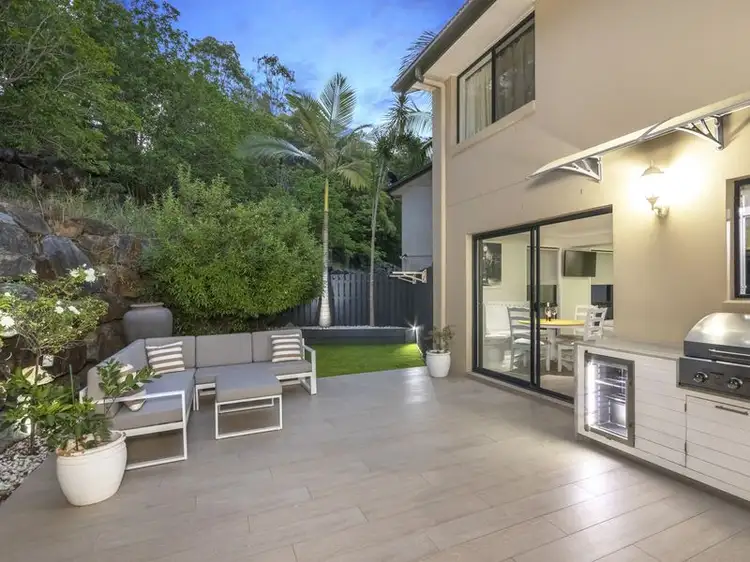 2/20 Paddington Drive, Carrara QLD 4211