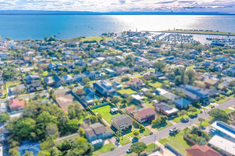 45 SEAVILLE AVENUE, Scarborough QLD 4020