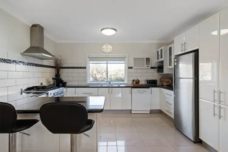 Main view of Homely unit listing, 1/425 Urana, Lavington NSW 2641
