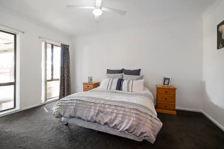 Sixth view of Homely unit listing, 1/425 Urana, Lavington NSW 2641