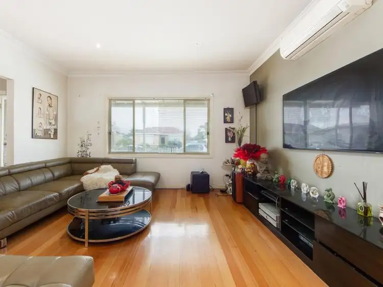 Second view of Homely house listing, 31 Erica Avenue, St Albans VIC 3021
