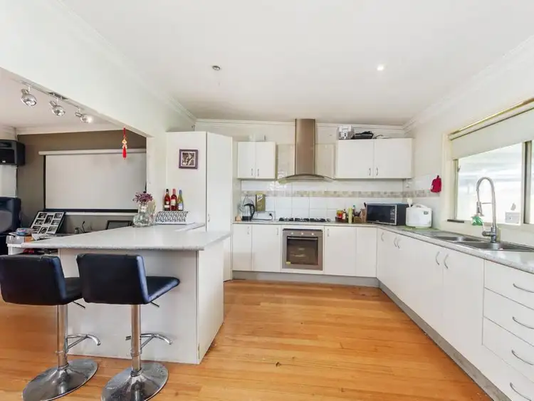 Fourth view of Homely house listing, 31 Erica Avenue, St Albans VIC 3021