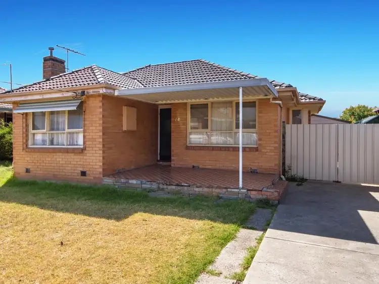 18 Burgundy Crescent, St Albans VIC 3021