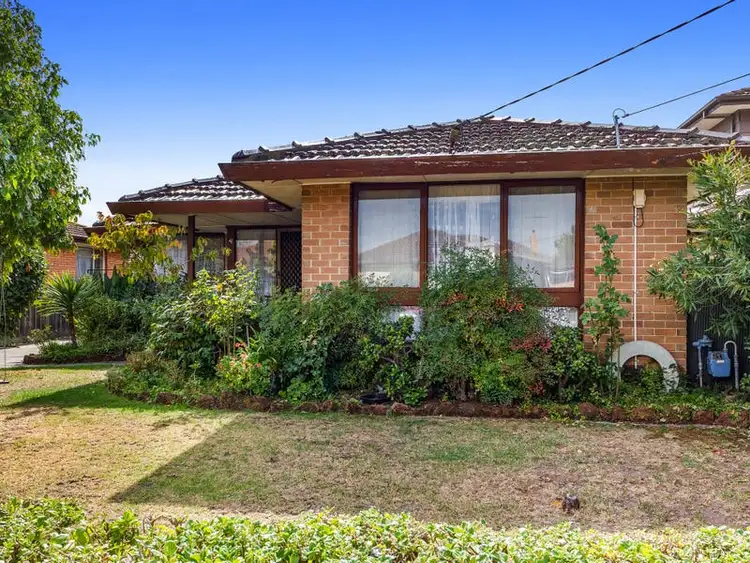 4 Willow Avenue, St Albans VIC 3021