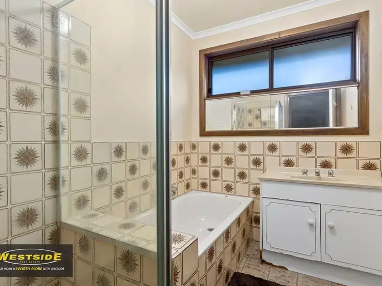 Fifth view of Homely unit listing, 2/30-32 Ivanhoe Avenue, St Albans, St Albans VIC 3021