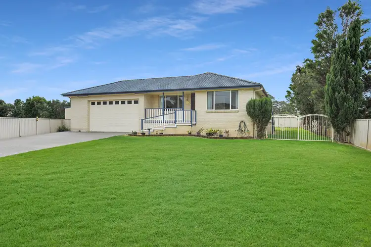 8 Hume Street, Greenwell Point NSW 2540