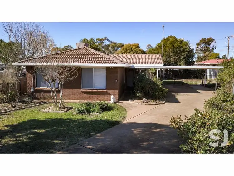 16 Flinders Close, Dubbo NSW 2830