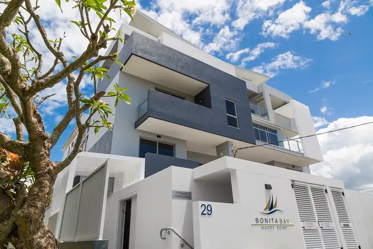 106/29 Caroline, Woody Point QLD 4019