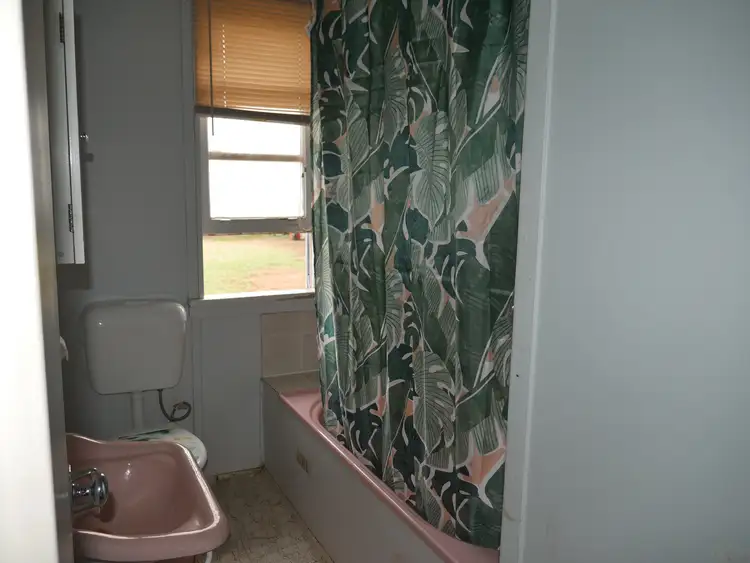 Fifth view of Homely house listing, 94 Railway Avenue, Leeton NSW 2705