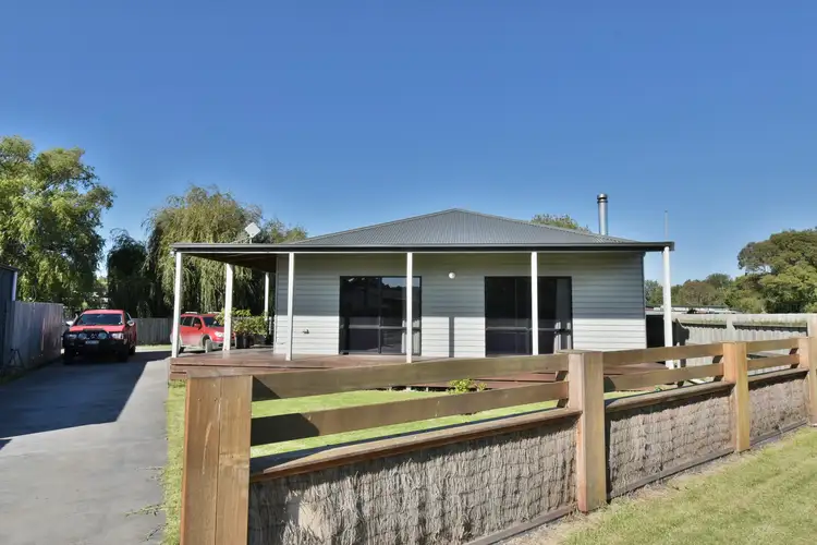 2 Telling Court, Welshpool VIC 3966
