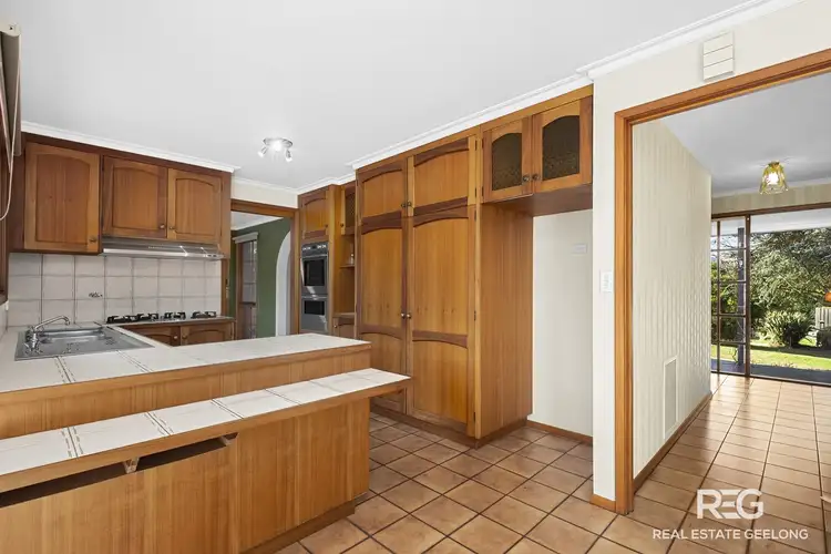 Fifth view of Homely house listing, 7 HUNTLY CLOSE, Highton VIC 3216