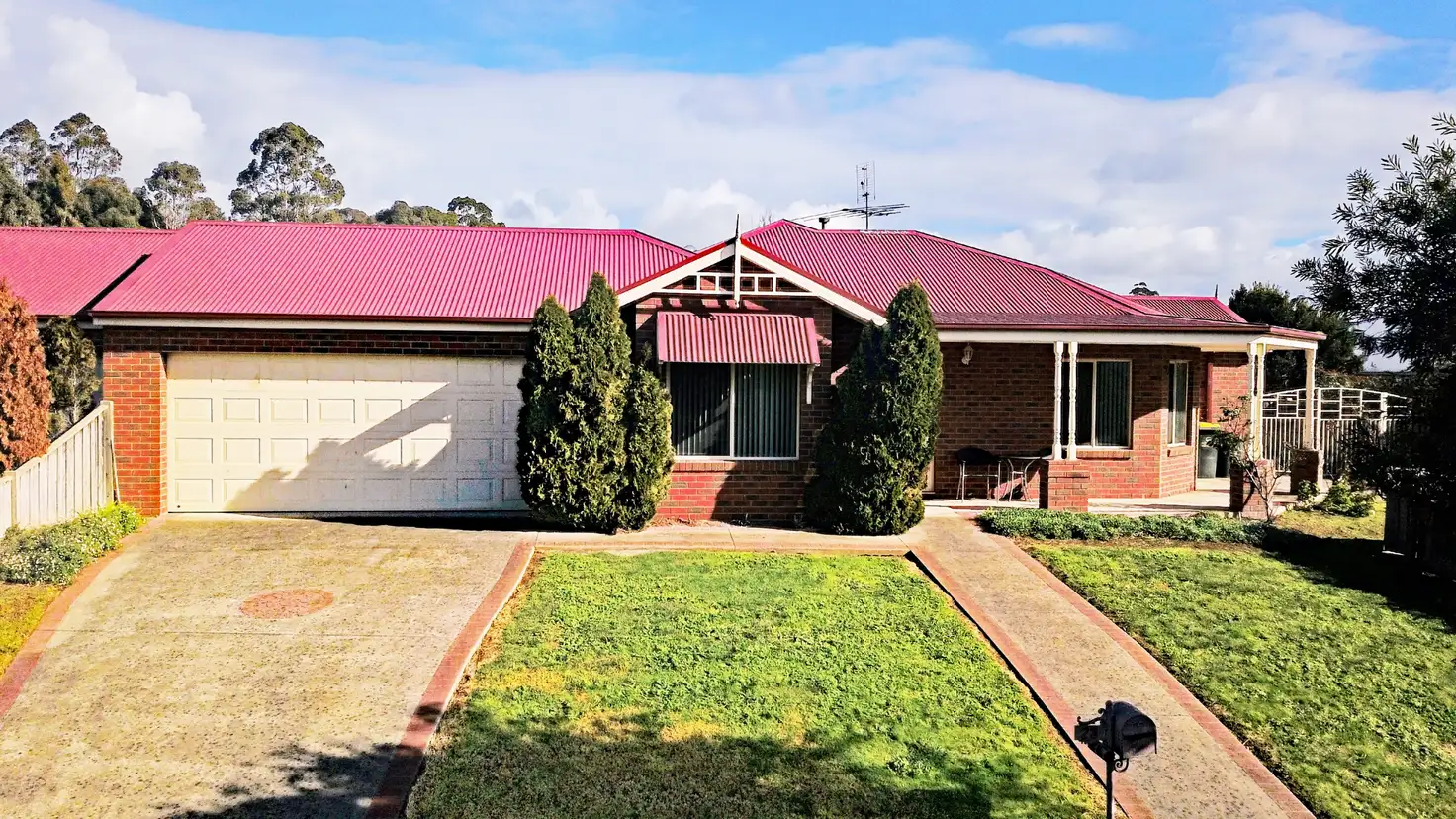 Main view of Homely townhouse listing, 23 Grange Crescent, Warragul VIC 3820