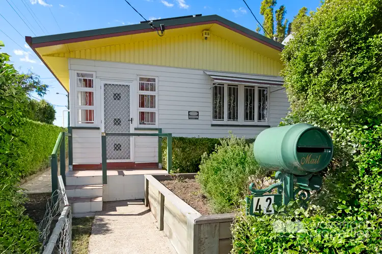 42 DONALD STREET, Woody Point QLD 4019